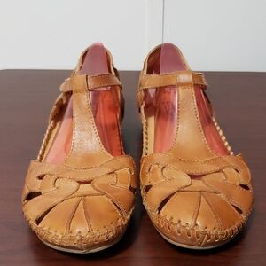 PIKOLINOS P Vallarta Tan Leather T-Strap Shoes